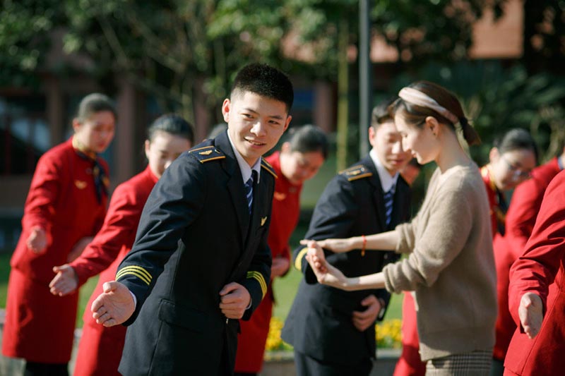 高鐵專業(yè)學(xué)校排名_想學(xué)高鐵專業(yè)到哪個學(xué)校好