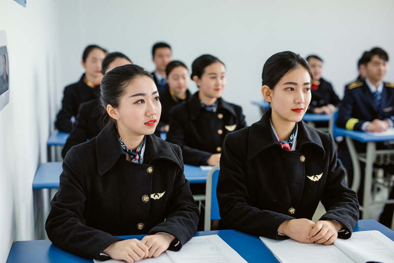 四川外國語大學(xué)繼續(xù)教育學(xué)院2021年空乘專業(yè)職業(yè)教育招生要求